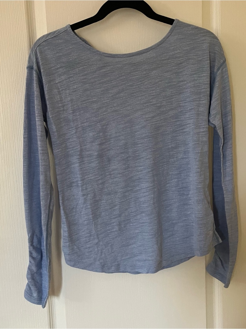 2/$20 Gap fit balletcore longsleeve with ruched sleeves and cross-back detail